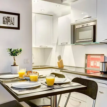 Διαμέρισμα Quiet, Cozy, Design In *