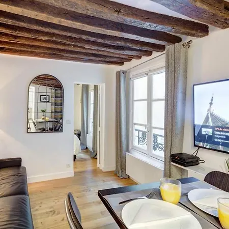 Quiet, Cozy, Design In * Paris