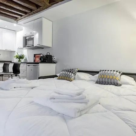 Daire Quiet, Cozy, Design In *